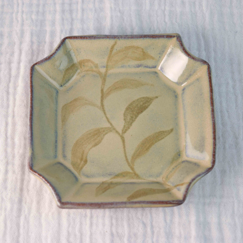 HEIRLOOM VINE CLOISTER - Image 2