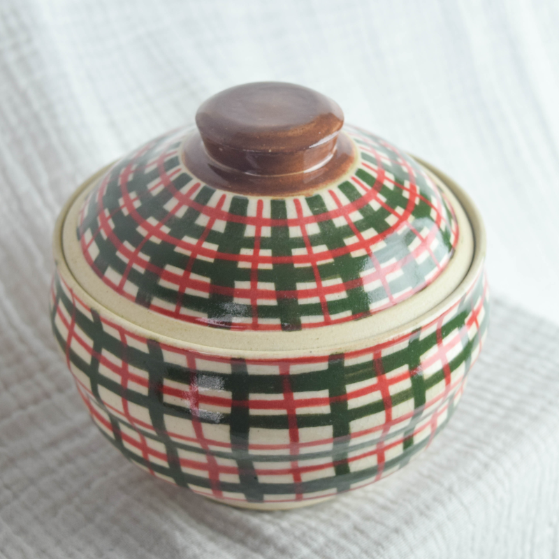 HOLLY AND HEARTH HOT - POT - Image 1