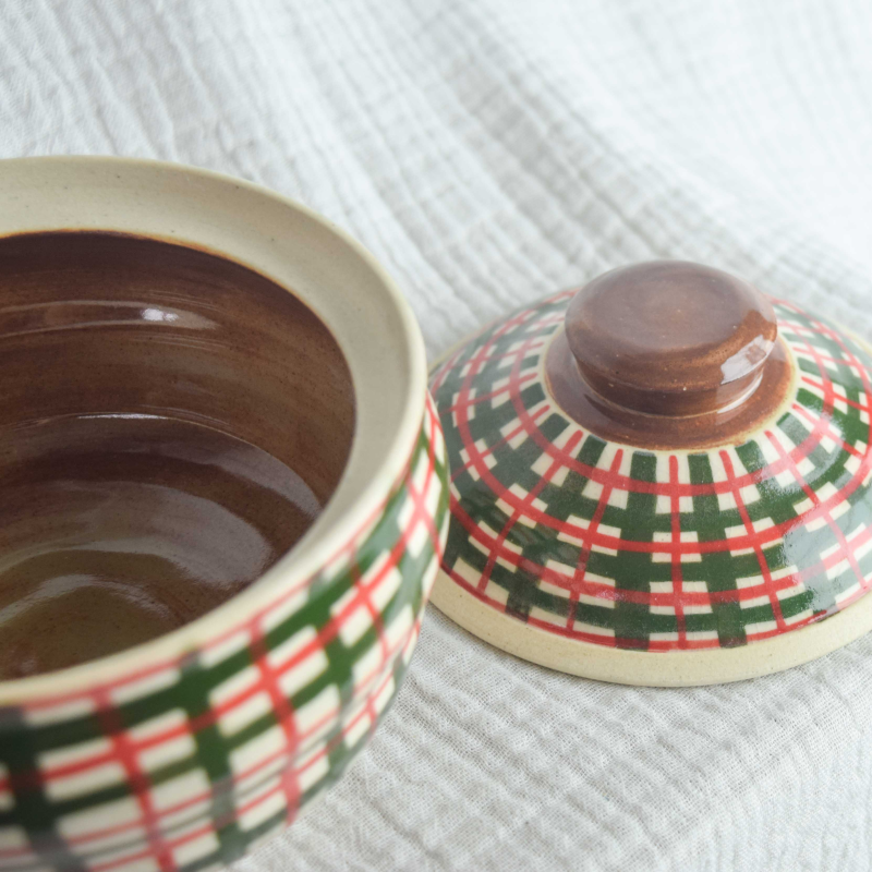 HOLLY AND HEARTH HOT - POT - Image 4