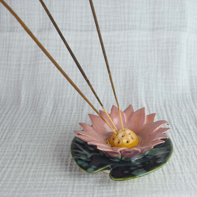 WATER SPOTTED LILY - Image 1